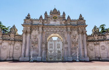 Fototapeta na wymiar Dolmabahce Palace Gate in Istanbul, Turkey.