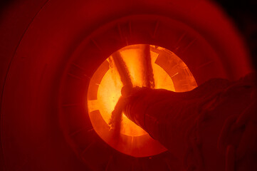 Combustion chamber of rotary furnace for roasting limestone