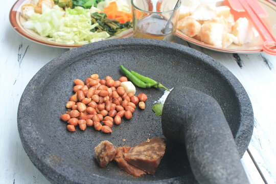 The ingredients for making Indonesian food called lotek are on the table