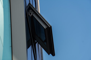 Obraz premium the building uses aluminum windows