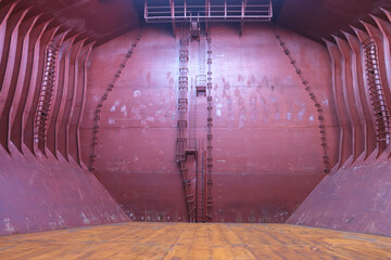 forward bulkhead of cargo hold on bulk carrier