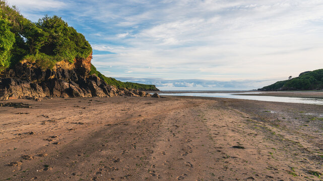 Wonwell Beach and low tide on the River Erme near Mothecombe, Devon, England, UK