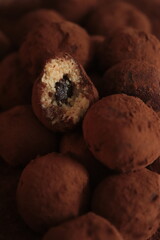 truffes façon tiramisu avec un coeur coulant au chocolat