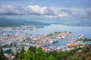 The view from Mount Floyen overlooing the  city of Bergen, Norway, taken in the summer. - obrazy, fototapety, plakaty