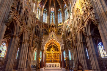 Foto op Plexiglas Interiors of Votivkirche church in Vienna, Austria © Mistervlad