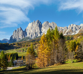 Obraz premium Autumn Cortina d'Ampezzo environs, Italy Dolomites