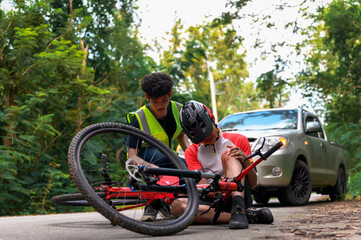 Mountain Bike Accident Cyclist Falls on Street and Suffers Injury His Knee,  Receives Care from...