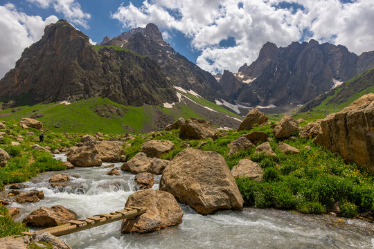 cilo mountains, hakkari, high mountains and clouds, valley of heaven and hell