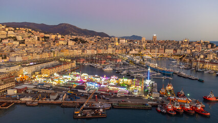 Obraz premium Fotografie aeree del porto di genova 