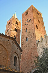 Fototapeta na wymiar Albenga, il Battistero Paleocristiano e torre San Michele - Liguria