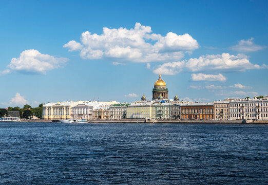 View across Neva River towards Saint Isaac Cathedral (Isaakievskiy Sobor), Saint Petersburg, Russia