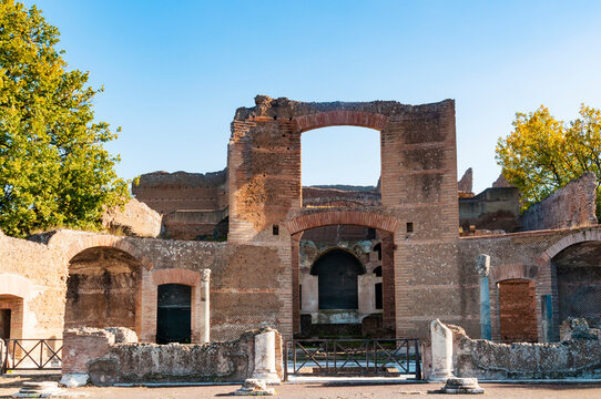 Building of three Exedrae, Hadrian's Villa, UNESCO World Heritage Site, Tivoli, Province of Rome, Latium 