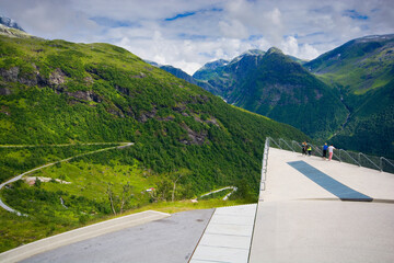 Viewing platform over mountain pass full of hairpin bends, Gaularfjellet, Norway - obrazy, fototapety, plakaty