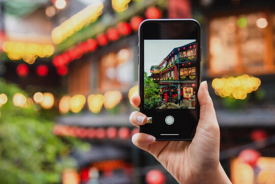 Jiufen Old Street is a narrow, winding alleyway with shops, teahouses, and restaurants that offers tourists a view of traditional Taiwanese life.