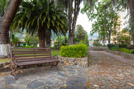 Camino en la Plaza central de Iza Boyac&aacute; Colombia