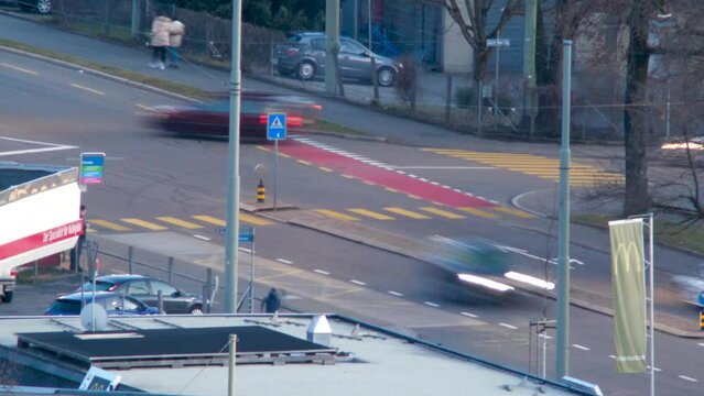 Feierabendverkehr auf den Strassen 1