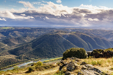 Douro river. Border between Portugal and Spain. - obrazy, fototapety, plakaty