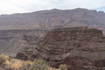landscape in the desert view of the guriete canyon