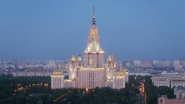 Moscow Sate University and street traffic at evening. Time lapse.