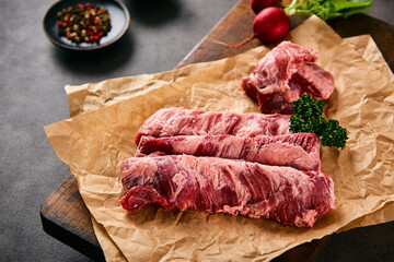 raw meat on wooden board, raw meat on table