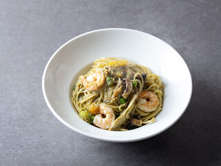Basil Pasta with Shrimp and Cheese	