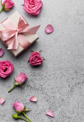 Gift box and beautiful roses