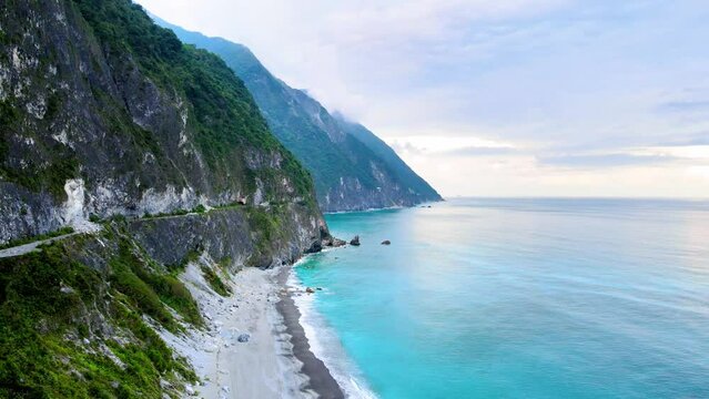  View of Qingshui Cliff, parts of Taroko National Park, located at Hualien, eastern Taiwan