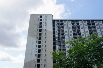 Obraz premium Apartment building