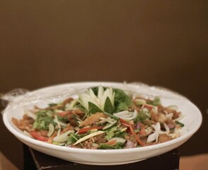 Traditional Indonesian cuisine is stir-fried long beans or stir-fried long beans with tempeh. Seasoned with bay leaves, chilies, salt, sugar, garlic, soy sauce, oyster sauce and shallots.