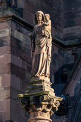 Mariens&auml;ule Freiburger M&uuml;nster