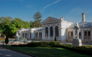 Obraz premium Facade of the building of the upper baths in the resort park of Essentuki
