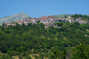 Fototapeta na wymiar Alfedena, old town at Abruzzo National Park