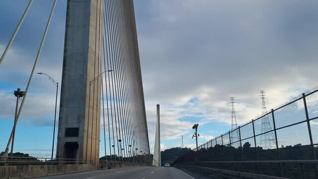 Recorriendo el Puente Centenario de panam&aacute;