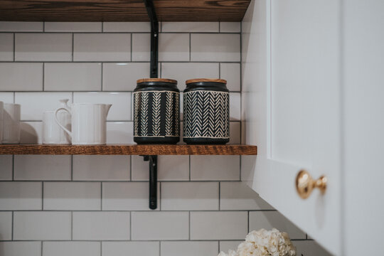 Kitchen shelf with two Jairs