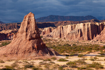 National Route 68 as it passes through the Quebrada de Cafayate (Argentina) in the Obelisco area.