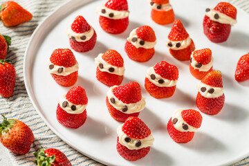 Homemade Festive Christmas Strawberry Santas