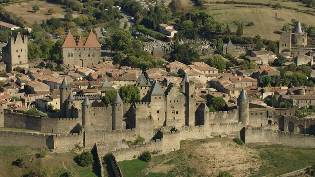 vue aérienne du château de carcassonne
