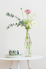 花と北欧ビンテージの食器で紅茶の時間