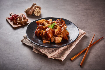 Delicious Korean jokbal late night snack