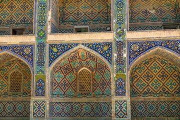 The details of Divan Begi madrasah in the central city square of Bukhara