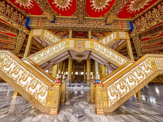 Obraz premium Phra Maha Chedi Chai Mongkhon in Roi Et, Thailand