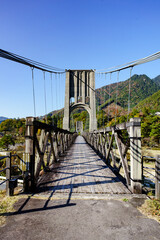 Fototapeta premium 木曽川の桃介橋