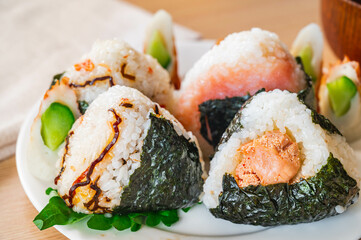 焼き辛子明太子と塩昆布のおにぎり