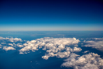 Fototapeta na wymiar Vue aérienne sur la mer méditerranée