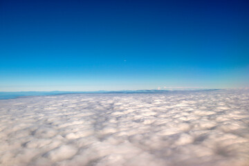 Fototapeta na wymiar Mer de nuages