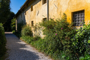 Fototapeta na wymiar old stone house, Strassoldo, Italy