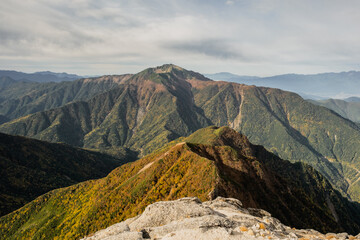 Fototapeta premium 秋の山岳風景