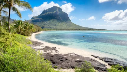 Crédence de cuisine en verre imprimé Le Morne, Maurice landscape with le morne beach and mountain at mauritius island africa