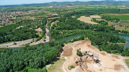 Sablière dans l'Hérault, Gignac, photo aérienne sable et granulats, extraction matériaux construction, carrière à ciel ouvert Languedoc Roussillon 