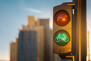 Bicycle traffic signal, green light